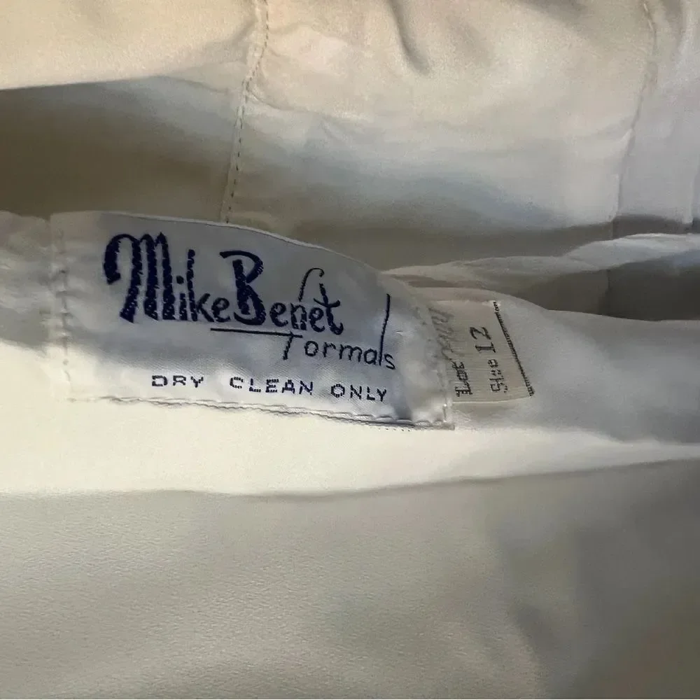 Mike Benet stunning white